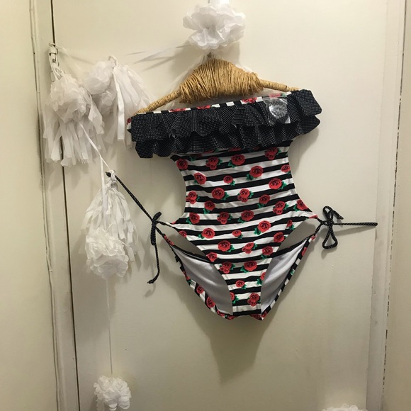 XL String One Piece NWOT Stripped | Floral - Picture 1 of 5